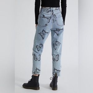 Pacsun Eco Butterfly High Waisted Straight Leg Jeans
Size 25